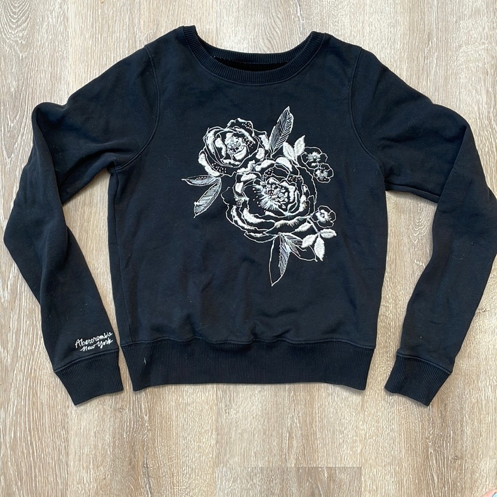 Abercrombie embroidered rose sweatshirt